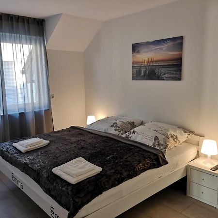Modern Wohnen I Parkplatz I Wlan I Netflix I Balkon I 6 Schlafplaetze Apartman Bad Oeynhausen Kültér fotó